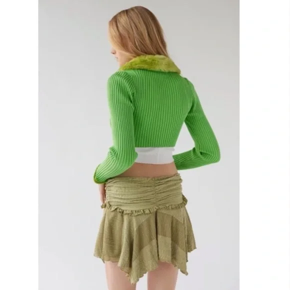 Urban Outfitters Izzy Cropped Cardigan Top - Picture 4 of 14